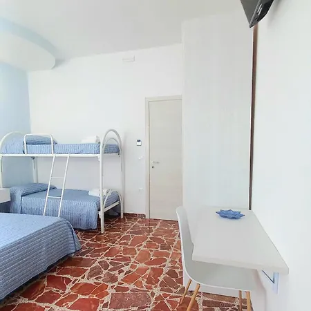 Acquamarina Deluxe Oda ve Kahvaltı Cariati