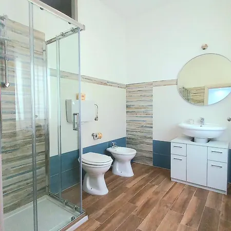 ベッド・アンド・ブレックファスト Acquamarina Deluxe カリアーティ