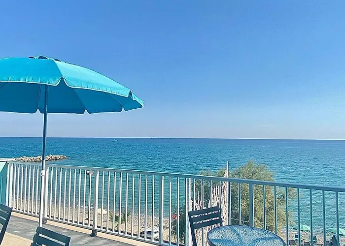 Oda ve Kahvaltı Acquamarina Deluxe 3*